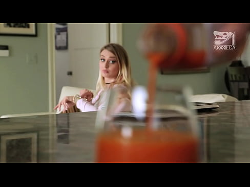 ❤️ Intombazana eshushu enamabele amakhulu kunye ne-pussy eqinile ifumana inkuku kwilahleko, kodwa inzima kakhulu Amanyala kumanyala xh.zoomporno.ru ❌❤